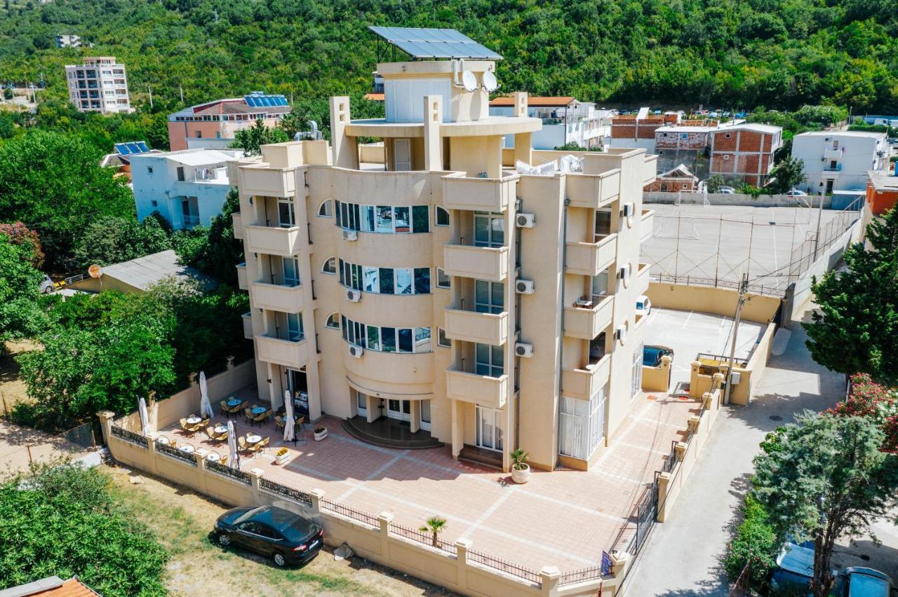 Hotel Dana Canj Luaran gambar