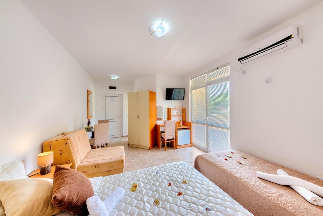 Hotel Dana Canj Luaran gambar