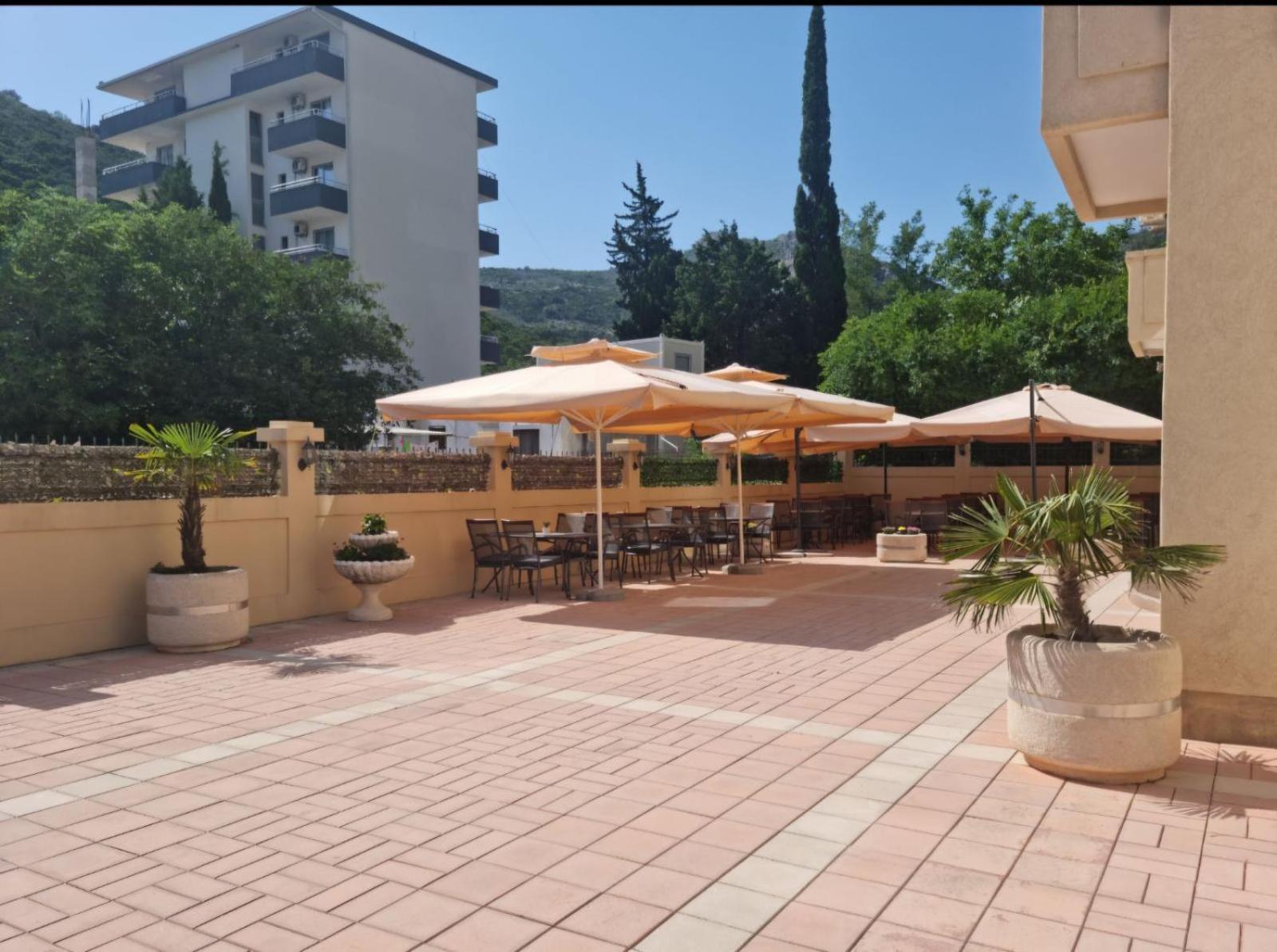 Hotel Dana Canj Luaran gambar